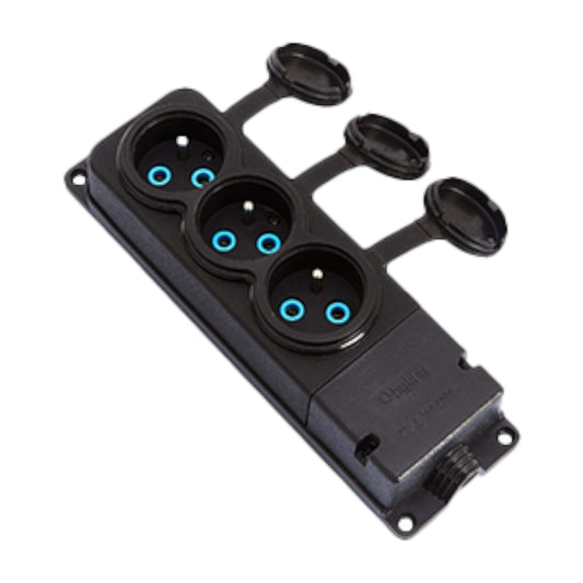 Toma 3x, tipo francés E, toma triple "caucho" negra con tapa hermética IP44 250V, 16A, 2P+Z, 3KMP-E, Bylion